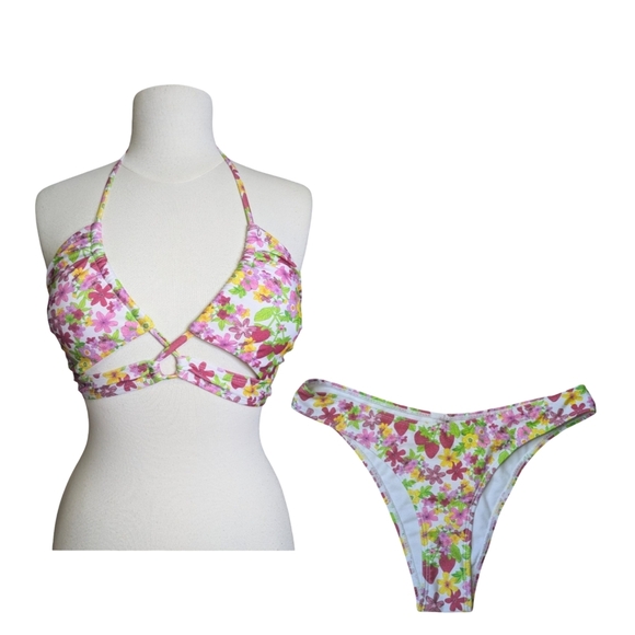 NWT Cutout Halter Crossover Bikini With Strawberry / Floral Print Size Small - Picture 2 of 9
